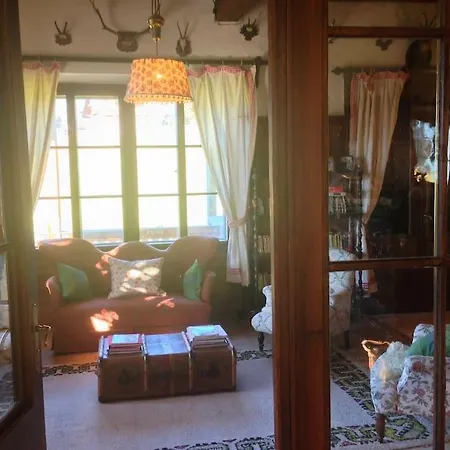 Charming Lynden At Foot Of Loser, Overlooking Villa *