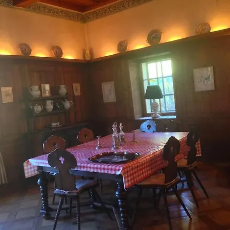 Charming Lynden At Foot Of Loser, Overlooking Villa