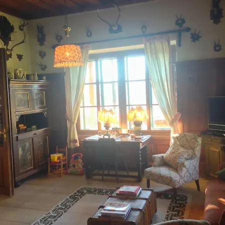 Charming Lynden At Foot Of Loser, Overlooking Villa