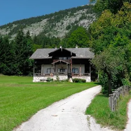 Charming Lynden At Foot Of Loser, Overlooking Villa *